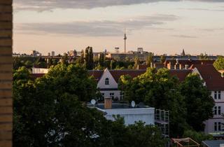 Wohnung mieten in Alt-Tempelhof, 12103 Tempelhof, Helle 3-Zimmer Dachgeschosswohnung mit Balkon in Berlin-Tempelhof