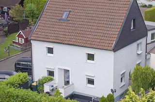 Haus kaufen in 58239 Schwerte, Zweifamilienhaus mit separaten Eingängen, Garten & Dachterrasse