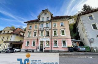 Mehrfamilienhaus kaufen in 78098 Triberg, Mehrfamilienhaus mit acht Wohneinheiten und Gewerbefläche in Triberg!