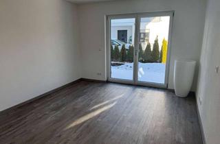 Gewerbeimmobilie kaufen in 85119 Ernsgaden, Gewerbeeinheit im Erdgeschoss mit flexiblen Nutzungsmöglichkeiten in Ernsgaden zu verkaufen!