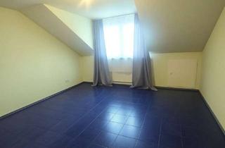 Wohnung kaufen in 78224 Singen, Gemütliche Dachgeschosswohnung mit Balkon und Traumblick!