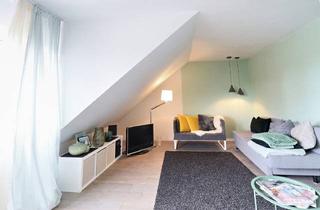 Wohnung kaufen in 25813 Husum, Renovierte Dachgeschosswohnung in Husum – sofort bezugsfrei mit Stellplatz und Glasfaseranschluss