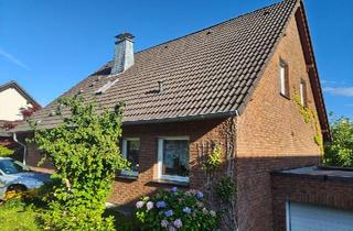 Einfamilienhaus kaufen in 51674 Wiehl, Wiehl - Freistehendes Einfamilienhaus mit Garage zum Verkauf