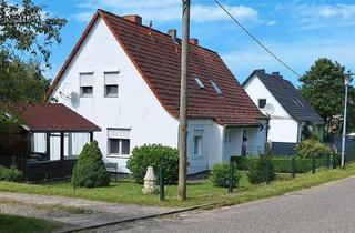 Doppelhaushälfte kaufen in 18581 Putbus, Putbus - Doppelhaushälfte mit Waldfläche und Garten