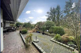 Wohnung kaufen in 45472 Mülheim, Mülheim an der Ruhr - Repräsentative Terrassenwohnung in Mülheim-Holthausen mit Doppelgarage!