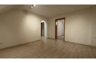 Wohnung kaufen in 45888 Bulmke-Hüllen, Gepflegte 3,5-Zimmer-Dachgeschosswohnung mit Einbauküche, Garage und niedrigen Nebenkosten