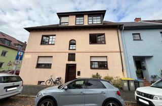 Wohnung kaufen in 68163 Neuostheim, MA-Neuostheim: Begehrte Lage, klassischer Charme, sofort bezugsfrei – Altbauwohnung mit Balkon