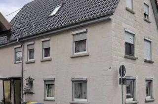 Wohnung kaufen in 72768 Reutlingen, 3 Zimmer Erdgeschosswohnung 40% vom gesamten Hausanteil in Reutlingen mit Außenstellplatz