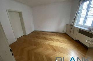 Wohnung kaufen in 71229 Leonberg, Preiswerte 3-Zimmer-Wohnung am Marktplatz in Leonberg mit Potenzial
