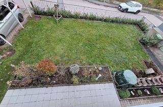 Wohnung kaufen in 93128 Regenstauf, Vermietete 4,5-Zimmer-Erdgeschosswohnung mit Terrasse und Gartenanteil in 4-Familienhaus