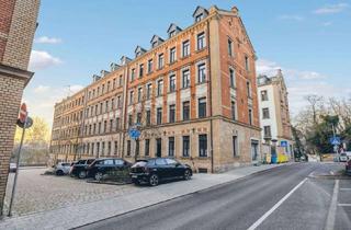 Wohnung kaufen in 90762 Fürth, Charmante, vermietete 2-Zimmer-Altbauwohnung im Denkmalobjekt – Zentrale Lage in Fürth