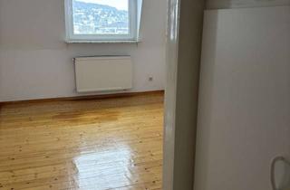 Wohnung mieten in Viehhofstr. 77, 42117 Elberfeld, Gepflegte 3-Zimmer Dachgeschosswohnung in Elberfeld