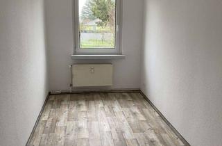 Wohnung mieten in Hauptstraße, 18334 Semlow, Helle 3-Zimmer-Wohnung mit kostenfreiem Stellplatz & saniertem Badezimmer