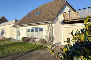 Haus kaufen in 25845 Nordstrand, Haus mit zwei Wohneinheiten gleich hinter dem Nordseedeich - Halbinsel Nordstrand