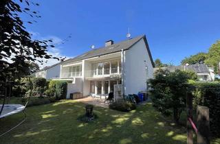 Doppelhaushälfte kaufen in 22869 Schenefeld, Familienfreundliche Doppelhaushälfte in zentraler Lage von Schenefeld mit Vollkeller und Stellplatz