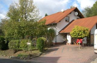 Einfamilienhaus kaufen in 34305 Niedenstein, Ansprechendes Einfamilienhaus mit viel Raum für die Familie in sonniger Lage *PROVISIONNSFREI*