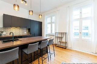 Anlageobjekt in Alt-Moabit 104a, 10559 Tiergarten, Well-maintained 2-room apartment with balcony directly next to the park