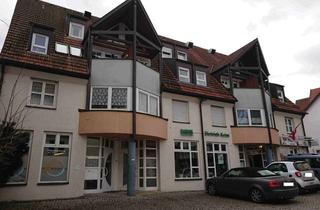 Gewerbeimmobilie kaufen in Kirchplatz, 73098 Rechberghausen, Vermietete Laden/Büroeinheit im Zentrum