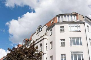 Wohnung kaufen in Erasmusstraße, 10553 Berlin, Vermietete 2-Zimmer-Altbauwohnung als Kapitalanlage in Berlin-Mitte