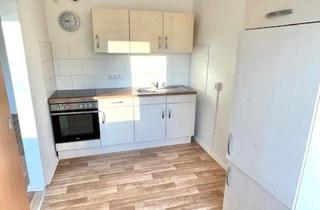 Wohnung mieten in Hamburger Allee 116, 19063 Schwerin, Renovierte 3 Zimmer Wohnung mit EBK