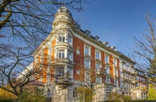 Penthouse kaufen in 20144 Harvestehude, Penthouse in Adresslage. 2-Zimmer mit Option auf 3 Zimmer. Balkon, Küche, Vollbad & Kamin