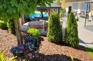 Wohnung kaufen in 91171 Greding, Besonderheit mit Potential "provisionsfrei" mit Terrasse, eigenem Garten und Einbauküche in Greding