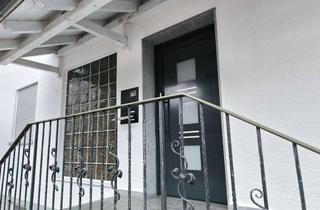 Wohnung kaufen in Industriestraße 12, 86453 Dasing, 3ZKB mit PV Anlage, privaten Garten, Garage und zwei Stellplätzen