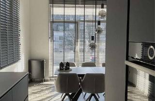 Wohnung mieten in Burgstraße 27, 42655 Solingen-Mitte, neuwertige 4-Zimmer-Wohnung, große Terrasse, eigener Garten