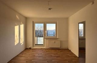 Wohnung mieten in Kastanienallee 130, 12627 Hellersdorf, Süße, frisch gestrichene Wohnung mit sonnigem Balkon - leider ohne Aufzug!