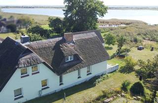 Haus kaufen in 18565 Insel Hiddensee, Seltene Gelegenheit: Exklusives Wasseranwesen auf Insel Hiddensee mit Blick auf den Dornbusch