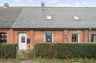 Haus kaufen in 18059 Papendorf, Provisionsfrei – Familienfreundliches Haus mit riesigem Garten & Nebengelass in ruhiger Lage