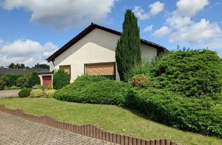 Einfamilienhaus kaufen in 66793 Saarwellingen, Einfamilienhaus mit Garage in Saarwellingen, 5,5 Zimmer