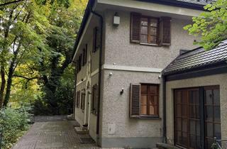 Immobilie mieten in Äußeres Pfaffengäßchen 42a, 86152 Innenstadt, Historische Eleganz und moderner Komfort – Ihr Rückzugsort an der Römischen Stadtmauer