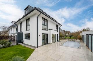 Einfamilienhaus kaufen in 81739 München, AIGNER - Exklusives Einfamilienhaus mit Pool in familienfreundlicher Lage von Waldperlach