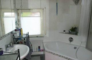 Haus kaufen in 97464 Niederwerrn, Niederwerrn - 3 Fam.-Haus in Niederwerrn - komplett frei ab Frühjahr 2026