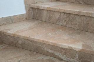 Haus kaufen in 86453 Dasing, Dasing - 3ZKB Wohnung mit privaten Garten, PV Anlage Garage zu verkaufen