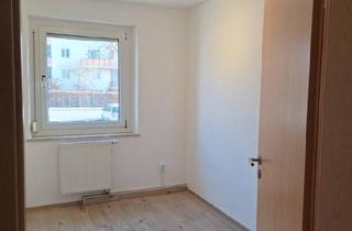 Wohnung kaufen in 93055 Regensburg, Regensburg - Renovierte 2 Zimmer Wohnung in Regensburg