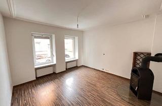 Wohnung kaufen in 66953 Pirmasens, Pirmasens - 2-Zimmer-Wohnung mit Kamin Einbauküche Keller Gemeinschaftsgaten