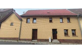 Reihenhaus kaufen in 39444 Hecklingen, Hecklingen - Einfamilienhaus mit Charakter, viel Potential und großem Garten