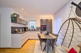 Wohnung kaufen in 94315 Straubing, Ihr neues Terrassen-Paradies: Hochwertige Gartenwohnung mit Fußbodenheizung & Design-Küche