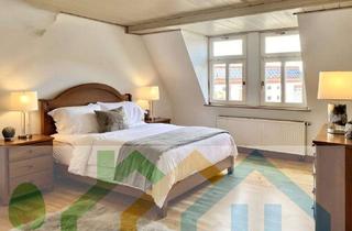 Wohnung kaufen in 90478 Nürnberg, große Charmante 4-Zimmer-Dachgeschosswohnung mit Altbauflair im Herzen Nürnbergs