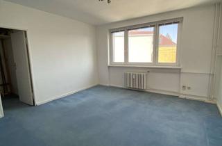 Wohnung kaufen in Steubenplatz, 14052 Berlin, Nähe Steubenplatz! U-Neu Westend! Ideale Singlewohnung in 4.OG, Aufzug, Bad m.Fenster, Sofortbezug