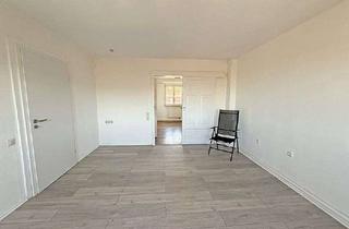 Wohnung kaufen in 96052 Bamberg, Innenstadtnahe 2-Zimmer-Wohnung mit Blick auf Bamberg und zusätzlicher Nutzfläche im Dachgeschoss