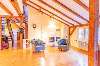 Wohnung kaufen in 18055 Stadtmitte, Charmante Dachgeschosswohnung mit sonniger Terrasse, Kamin und Stellplatz in Rostock-Stadtmitte