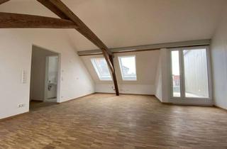 Wohnung mieten in 76135 Weststadt, Dachgeschosswohnung in Karlsruhe Weststadt. Erstbezug 2‑ Zimmer + Wohn-, Ess- und Kochbereich