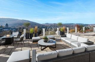 Haus kaufen in 61276 Weilrod, Exklusives Refugium: Zwei Häuser, sonnige Panoramaterrasse & modernste Energietechnik