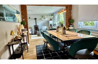 Haus kaufen in Klinkerstrasse Am Schlosspark 49, 25436 Moorrege, Zwei Häuser am Park – Wohnen & Vermieten gegenüber Schloss Düneck