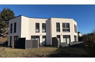 Doppelhaushälfte kaufen in 18107 Elmenhorst/Lichtenhagen, Zwei freie Doppelhaushälften im Paket zu verkaufen