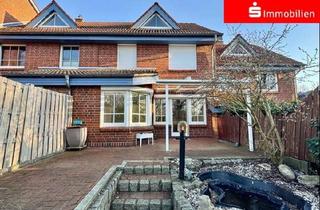 Haus kaufen in 25524 Itzehoe, Wasserblick auf die "Große Tonkuhle" - Modernes RH mit Keller und Carport