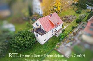 Haus kaufen in 07381 Pößneck, EFH mit Ausbaureserve & Garage im Haus – begehrte Lage Pößneck, Weitblick (A1635)